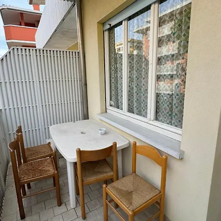 Stella Bibione, Near * Μπιμπιόνε